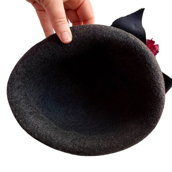 Vintage Women’s Charcoal Gray Rolled Cloche Wool Hat with Burgundy Flowers & Bow main image 5